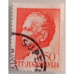 y7